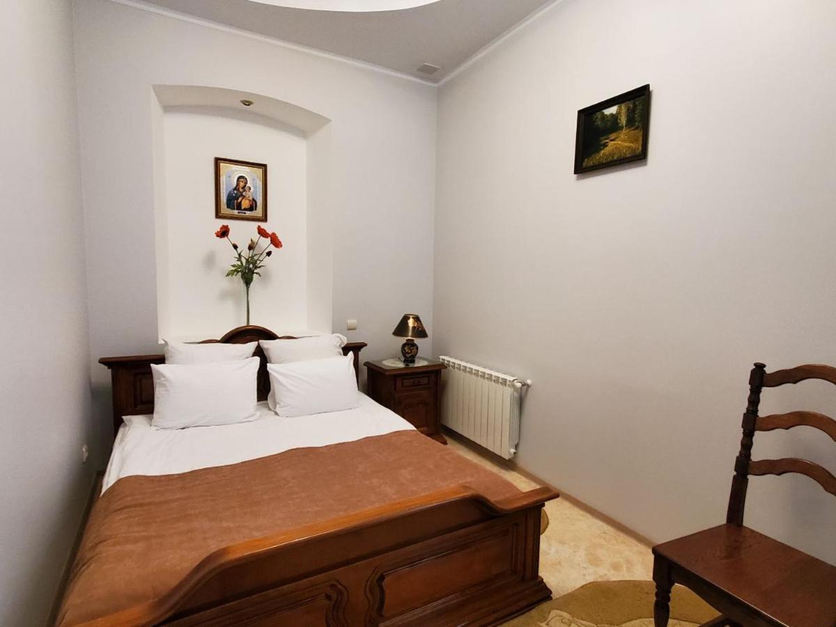 Hetman Hotel Kamianets-Podilskyi