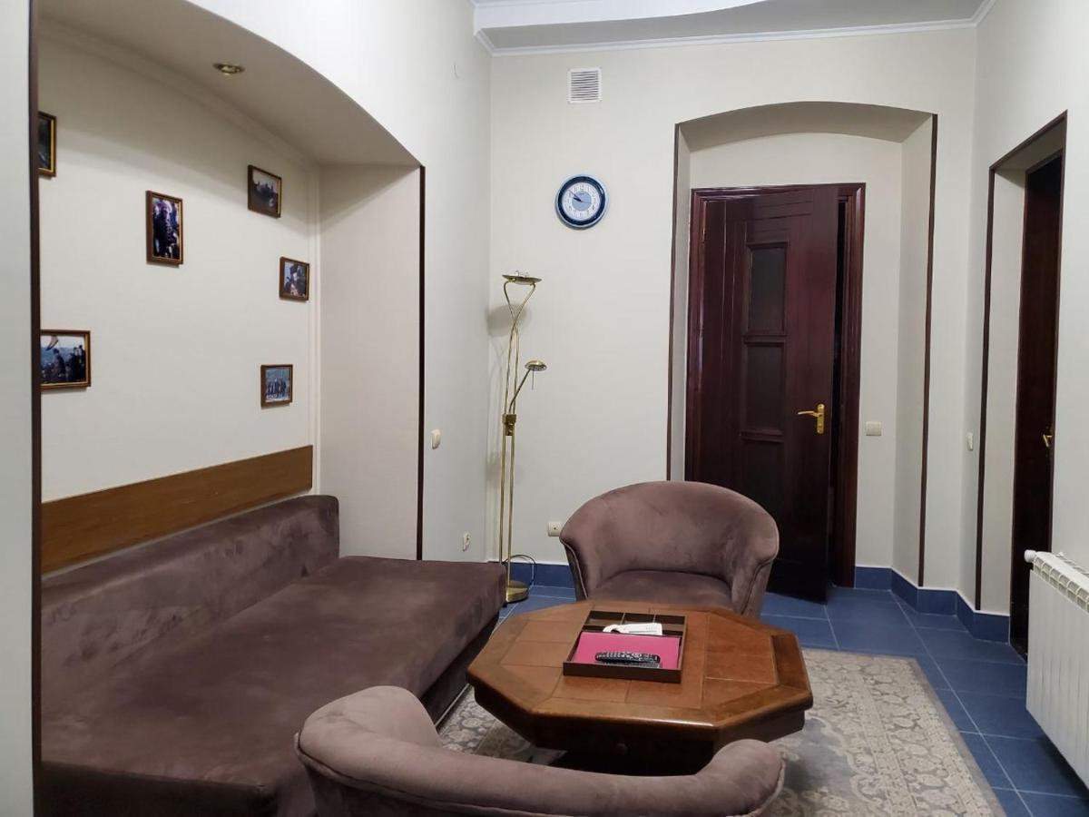 Hetman Hotel Kamianets-Podilskyi